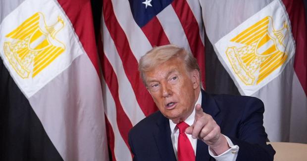 “Без нас зараз ви всі б говорили німецькою”: Трамп у Давосі зробив заяву в стилі Путіна “Без нас зараз ви всі б говорили німецькою”: Трамп у Давосі зробив заяву в стилі Путіна