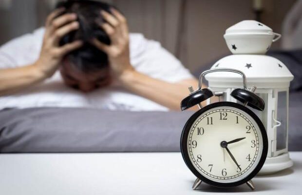 Чому люди похилого віку прокидаються на світанку – і чи варто через це хвилюватися Чому люди похилого віку прокидаються на світанку – і чи варто через це хвилюватися