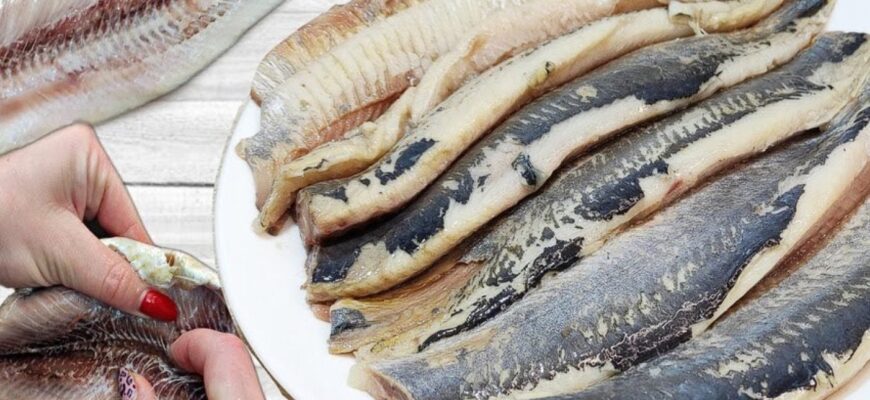 За раз розробляю по 5 тушок: як швидко почистити оселедець – кісточок не залишається, і філе не рветься За раз розробляю по 5 тушок: як швидко почистити оселедець – кісточок не залишається, і філе не рветься