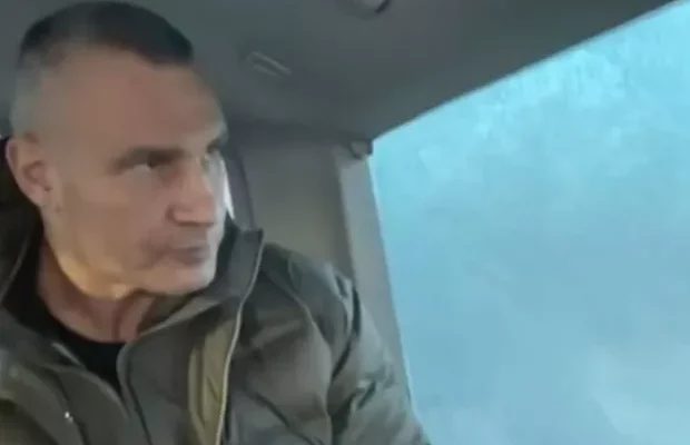 Для Кличка це вже традиція: Де та з ким зустрічав Новий рік мер Києва (відео) Для Кличка це вже традиція: Де та з ким зустрічав Новий рік мер Києва (відео)