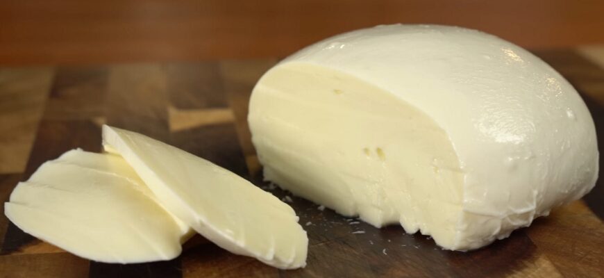 Сир можна більше не купувати: шеф-кухар Євген Клопотенко показав, як зробити вдома моцарелу лише за 1 годину Сир можна більше не купувати: шеф-кухар Євген Клопотенко показав, як зробити вдома моцарелу лише за 1 годину