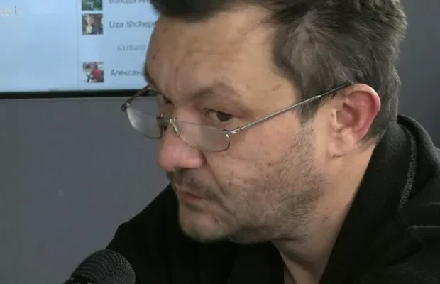 Досі в Києві?: Журналісти з’ясували, де сховався “улюблений телеведучий” кума Путіна (відео) Досі в Києві?: Журналісти з’ясували, де сховався “улюблений телеведучий” кума Путіна (відео)