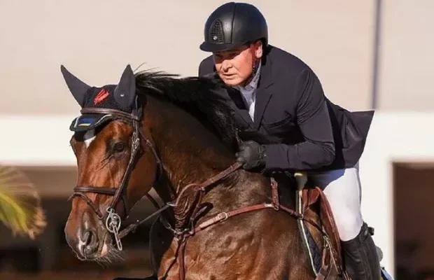 Дивно, що тільки зараз: Підсанкційний український олігарх-втікач втратив усі спортивні звання Дивно, що тільки зараз: Підсанкційний український олігарх-втікач втратив усі спортивні звання