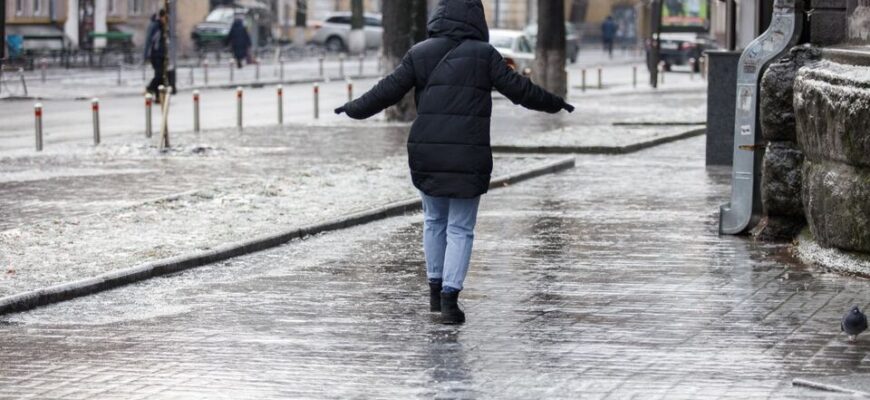 Слова «гололід» не існує: як правильно казати українською Слова «гололід» не існує: як правильно казати українською