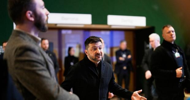 “Готовий кусати руку того, хто годує”: Кремль налаштовує Європу проти Зеленського “Готовий кусати руку того, хто годує”: Кремль налаштовує Європу проти Зеленського