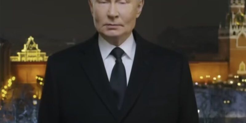 Путін під час вітання з Новим роком повідомив що чекає Україну вже за кілька годин. Ці слова стали ш0ком для всіх‼️ Путін під час вітання з Новим роком повідомив що чекає Україну вже за кілька годин. Ці слова стали ш0ком для всіх‼️