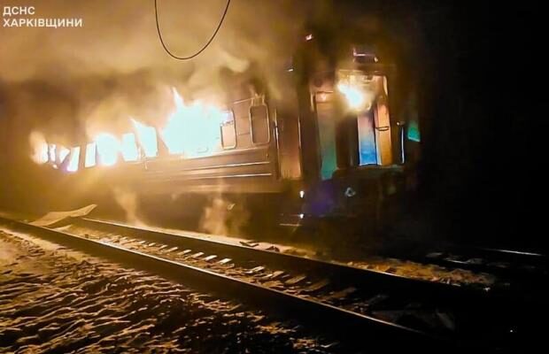 Кількість жертв більша, ніж вважали: Прокуратура зробила заяву щодо фрагментів тіл, виявлених на місці удару РФ по поїзду Кількість жертв більша, ніж вважали: Прокуратура зробила заяву щодо фрагментів тіл, виявлених на місці удару РФ по поїзду