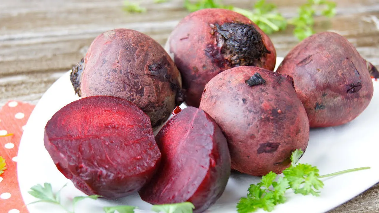 Експерти розповіли, як швидко зварити буряк