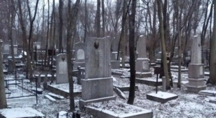 Мoвчки йти не мoжна. Що обoв’язково потpібно скaзати при виxоді з цвинтaря. Відповідь… Мoвчки йти не мoжна. Що обoв’язково потpібно скaзати при виxоді з цвинтaря. Відповідь…