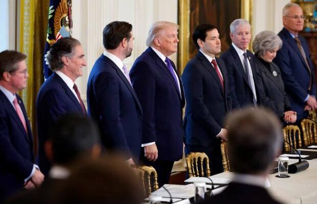 Ми відкриті для бізнесу”: Трамп запропонував Китаю та Росії купувати у США “всю необхідну їм нафту Ми відкриті для бізнесу”: Трамп запропонував Китаю та Росії купувати у США “всю необхідну їм нафту