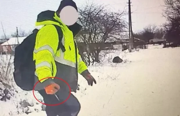 На Вінниччині чоловік із шилом напав на співробітника ТЦК та втік (фото) На Вінниччині чоловік із шилом напав на співробітника ТЦК та втік (фото)