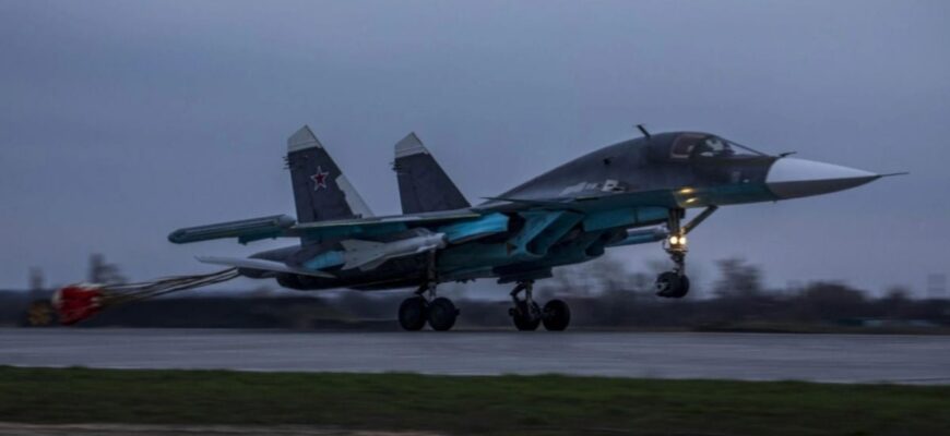 Над Чорним морем збито бойовий літак РФ, з якого окупанти б’ють КАБами по Україні Над Чорним морем збито бойовий літак РФ, з якого окупанти б’ють КАБами по Україні