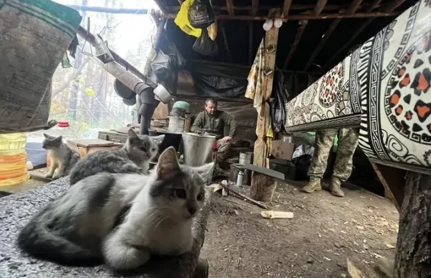 Не кава, не цигарки й не хліб: Герой України, що пробув в оточенні 42 доби, назвав незамінну річ на передовій Не кава, не цигарки й не хліб: Герой України, що пробув в оточенні 42 доби, назвав незамінну річ на передовій