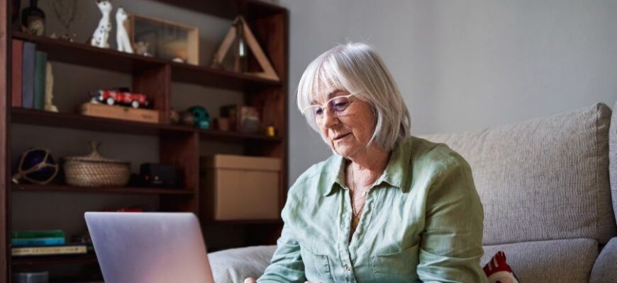 Нові правила виходу на пенсію: скільки потрібно стажу, і яку суму доведеться доплатити, якщо його недостатньо Нові правила виходу на пенсію: скільки потрібно стажу, і яку суму доведеться доплатити, якщо його недостатньо