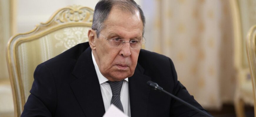 Лавров цинічно стверджує, що Україна першою почала бити по енергетиці Лавров цинічно стверджує, що Україна першою почала бити по енергетиці