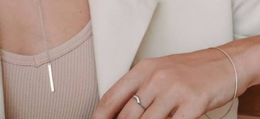 Сережки чищу не у соді: дід-ювелір назвав 2 розчини для золотих та срібних прикрас Сережки чищу не у соді: дід-ювелір назвав 2 розчини для золотих та срібних прикрас