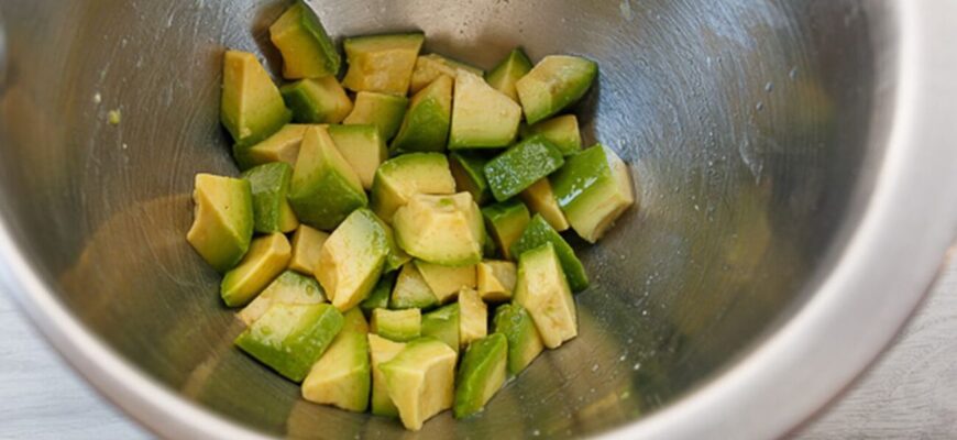 “Зелена богиня” чи делікатесний салат з 3 інгредієнтів: дуже смачно і дуже соковито “Зелена богиня” чи делікатесний салат з 3 інгредієнтів: дуже смачно і дуже соковито