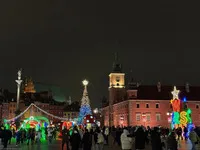 Поганий знак для Польщі? У Варшаві феєрверк влучив у ялинку і вона загорілася (ВІДЕО) Поганий знак для Польщі? У Варшаві феєрверк влучив у ялинку і вона загорілася (ВІДЕО)