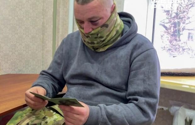 “Повалили на землю, один придушив ззаду…”: Ветеран ЗСУ заявив, що його побили й пограбували представники ТЦК у Харкові (відео) “Повалили на землю, один придушив ззаду…”: Ветеран ЗСУ заявив, що його побили й пограбували представники ТЦК у Харкові (відео)