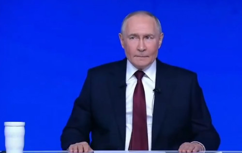 Путін вимагає "значно збільшити" збори податків до бюджету та уповільнити інфляцію Путін вимагає "значно збільшити" збори податків до бюджету та уповільнити інфляцію