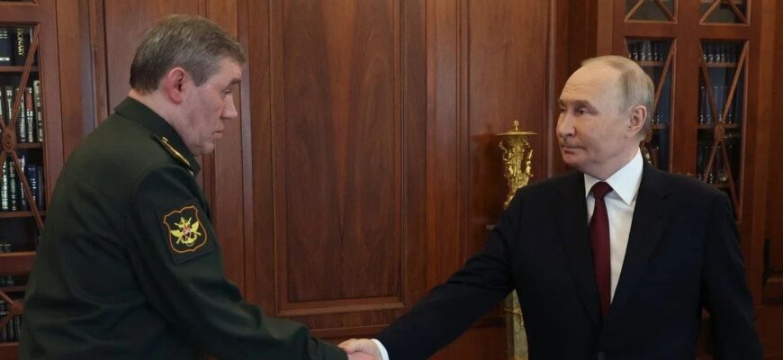 “А Путін одягнув би камуфляж і сам би проїхав”, – росіянка порадила диктатору вирушити на фронт “А Путін одягнув би камуфляж і сам би проїхав”, – росіянка порадила диктатору вирушити на фронт