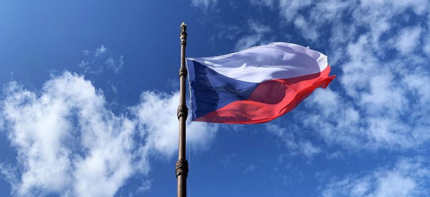 “Ганьба для Чехії”, – у чеському парламенті ініціюють відставку спікера після його скандальних слів про Україну “Ганьба для Чехії”, – у чеському парламенті ініціюють відставку спікера після його скандальних слів про Україну