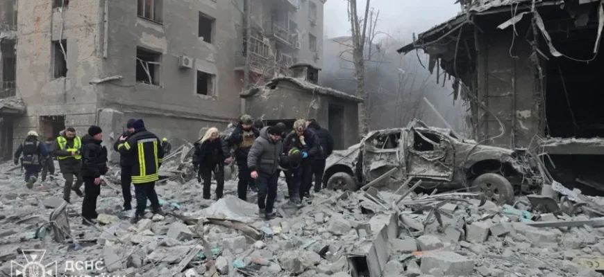 Ракетний удар по житловому будинку у Харкові: серед постраждалих — немовля. ФОТО Ракетний удар по житловому будинку у Харкові: серед постраждалих — немовля. ФОТО