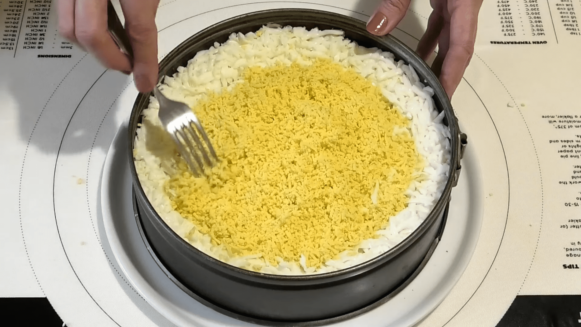 Кулінари розповіли, як приготувати смачний салат з курячої печінки