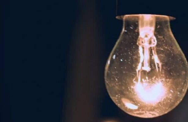 Відключення світла 5 січня: Укренерго пояснило, хто потрапить під обмеження Відключення світла 5 січня: Укренерго пояснило, хто потрапить під обмеження