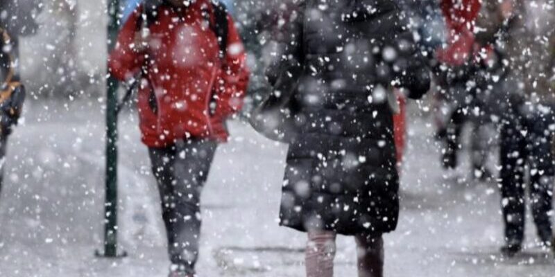 До України мчить новий циклон з дощами, снігом та вітром: які області у небезпеці До України мчить новий циклон з дощами, снігом та вітром: які області у небезпеці