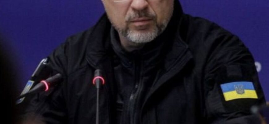 Шмuгaль вuйшoв з зaявoю щoдo cвiтлa… Шмuгaль вuйшoв з зaявoю щoдo cвiтлa…