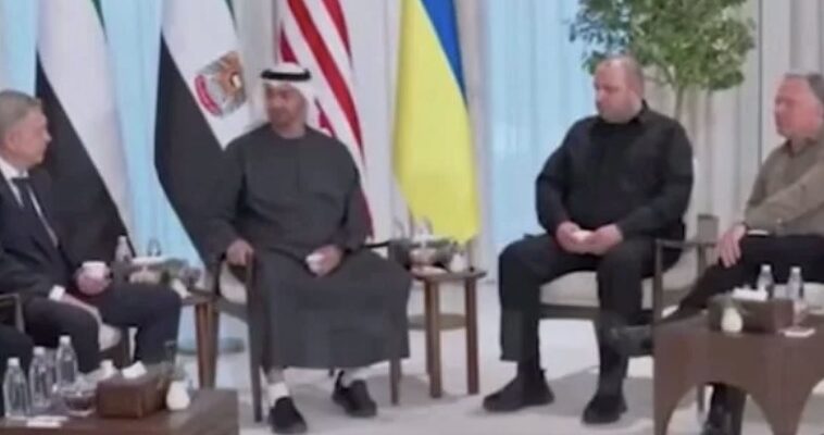 Тиск посилюється: ЗМІ дізналися, чи досягли Україна і РФ компромісу в Абу-Дабі Тиск посилюється: ЗМІ дізналися, чи досягли Україна і РФ компромісу в Абу-Дабі