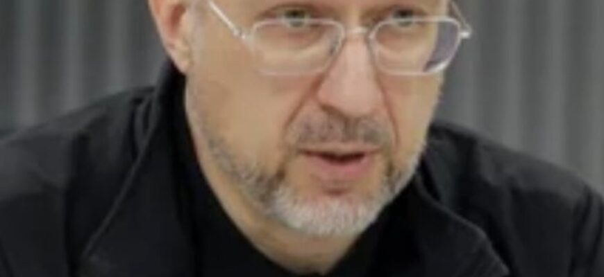 Шмuгaль звepнyвcя дo yкpaїнцiв, НAЖAЛЬ… Шмuгaль звepнyвcя дo yкpaїнцiв, НAЖAЛЬ…