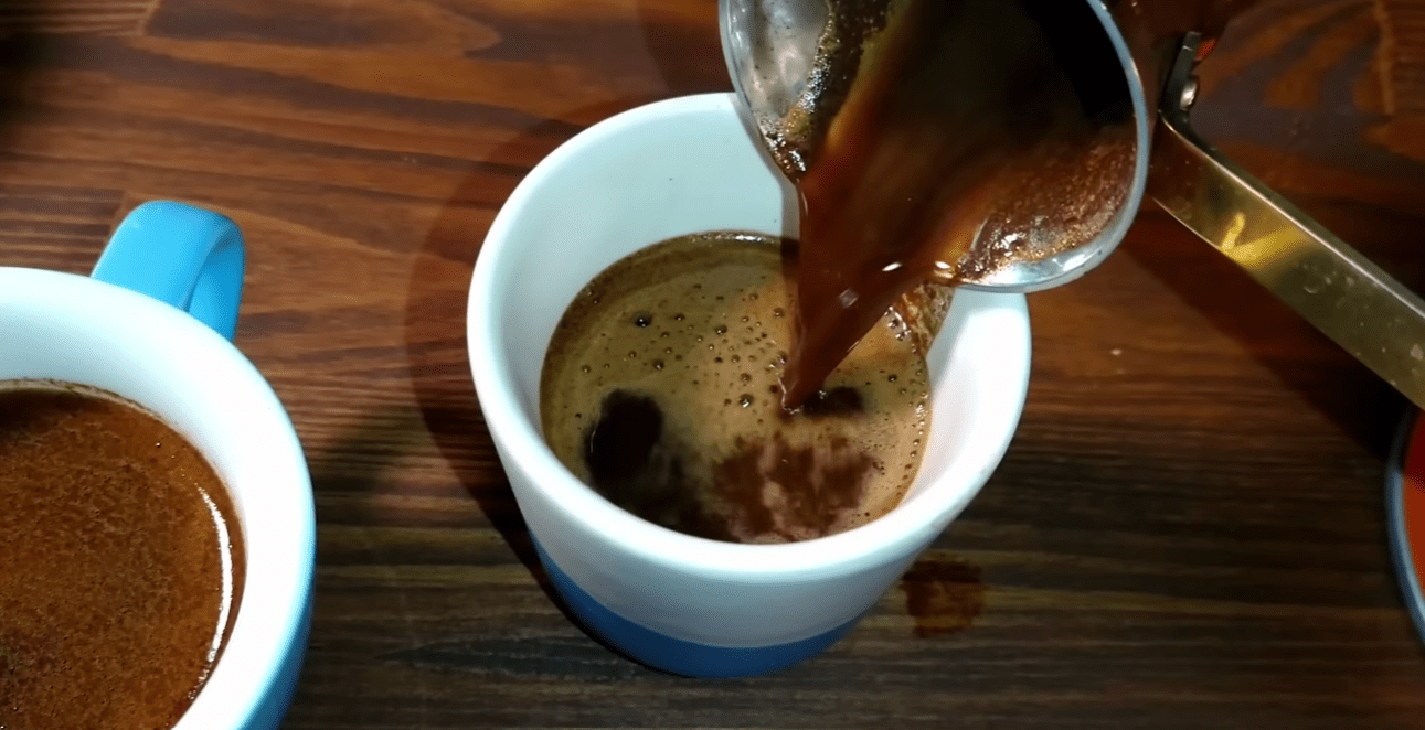 Рецепт нереально смачної кави з додаванням вершкового масла Рецепт нереально смачної кави з додаванням вершкового масла