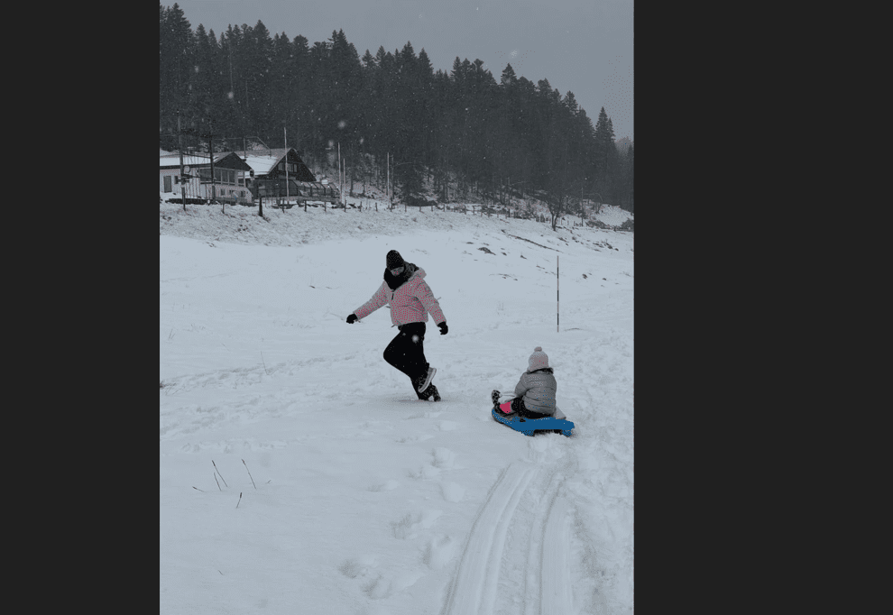 Еліна Світоліна показала рідкісне фото з чоловіком та донькою поза кортом