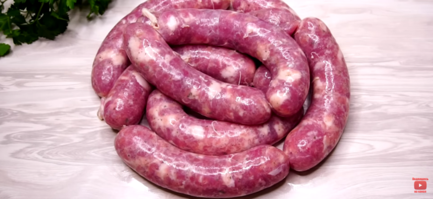 Домашня ковбаса без духовки, а у звичайній каструлі: готую із задоволенням кожні 3 дні Домашня ковбаса без духовки, а у звичайній каструлі: готую із задоволенням кожні 3 дні