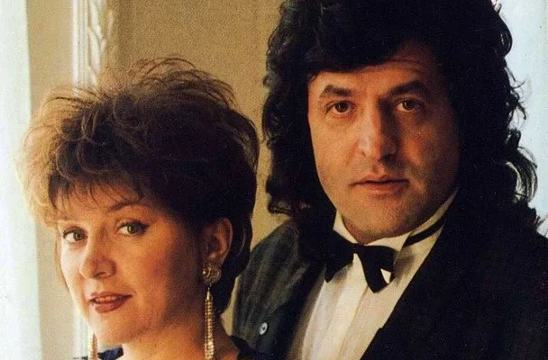 “Тягне ковдру”: Іво Бобул після 10 років шлюбу з Сандулесою розкрив справжню причину розриву “Тягне ковдру”: Іво Бобул після 10 років шлюбу з Сандулесою розкрив справжню причину розриву