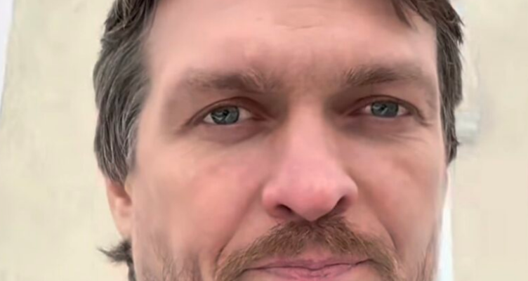 У кожного є своя думка: Усик відповів на критику за привітання українців із Різдвом 7 січня У кожного є своя думка: Усик відповів на критику за привітання українців із Різдвом 7 січня