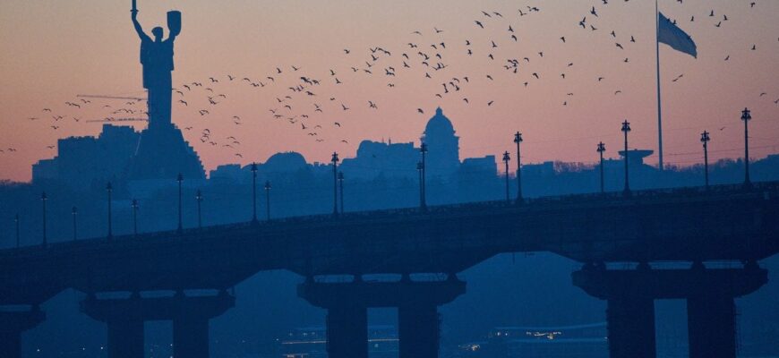 Угода про припинення вогню: чи отримувала Україна сигнал від РФ після заяви Трампа — FT Угода про припинення вогню: чи отримувала Україна сигнал від РФ після заяви Трампа — FT