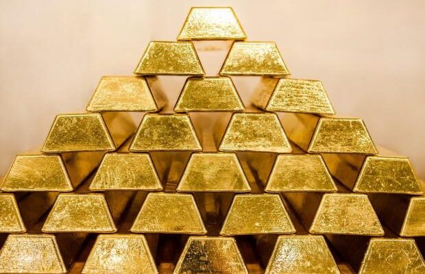 Українські чиновники мають 5 тонн золота у Москві, десятки квартир: Як наші спецслужби могли таке прогавити?! – Зоя Казанжи Українські чиновники мають 5 тонн золота у Москві, десятки квартир: Як наші спецслужби могли таке прогавити?! – Зоя Казанжи