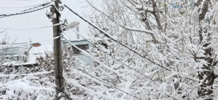 Українців попередили про можливі відключення світла поза графіками через морози Українців попередили про можливі відключення світла поза графіками через морози