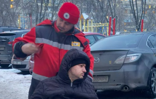 В Києві через наслідки атаки 24 січня евакуюють маломобільних мешканців В Києві через наслідки атаки 24 січня евакуюють маломобільних мешканців
