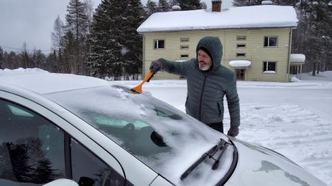 Водіям на замітку! Якщо автомобіль замерз: Як не зламати двері у мороз Водіям на замітку! Якщо автомобіль замерз: Як не зламати двері у мороз