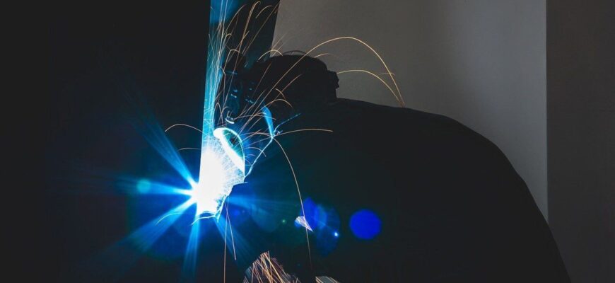 Звільняти з роботи будуть частіше, ніж наймати: українцям розповіли, до чого готуватися Звільняти з роботи будуть частіше, ніж наймати: українцям розповіли, до чого готуватися