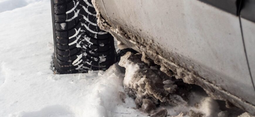 Щоб не ковзати по дорозі, роблю 1 дію з шинами на машині: так радив батько, дідусь і навіть кум Щоб не ковзати по дорозі, роблю 1 дію з шинами на машині: так радив батько, дідусь і навіть кум