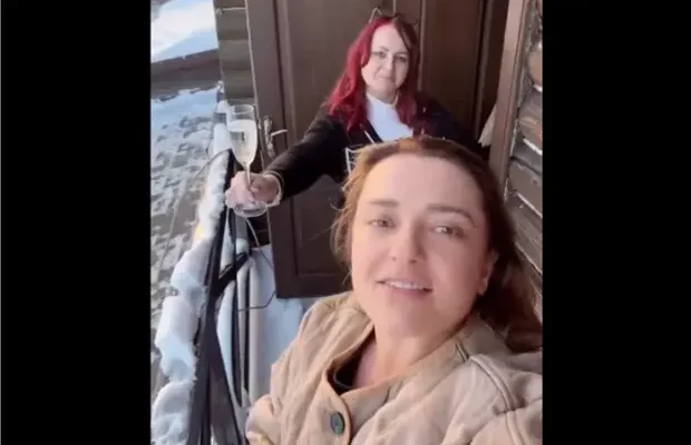 З Тенерифе – в сувору реальність: Наталія Могилевська показала, як її родина повернулася з відпустки у змерзлий дім (відео) З Тенерифе – в сувору реальність: Наталія Могилевська показала, як її родина повернулася з відпустки у змерзлий дім (відео)