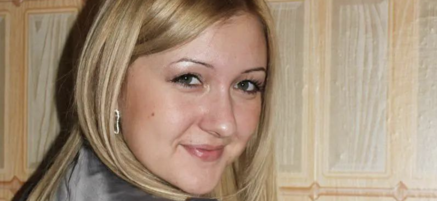 Мій чоловік покинув мене, бо я товста. Так-так, вам не здалося. Тепер, виявляється, зі зростом 176 сантиметрів важити 56 кілограмів — це забагато. Та ні, це не просто багато, це вже аж неприпустимо! Олегові все було не так. Тому я вирішила діяти негайно. Ні, такого скотинячого відношення не дозволю до себе!!! Мій чоловік покинув мене, бо я товста. Так-так, вам не здалося. Тепер, виявляється, зі зростом 176 сантиметрів важити 56 кілограмів — це забагато. Та ні, це не просто багато, це вже аж неприпустимо! Олегові все було не так. Тому я вирішила діяти негайно. Ні, такого скотинячого відношення не дозволю до себе!!!