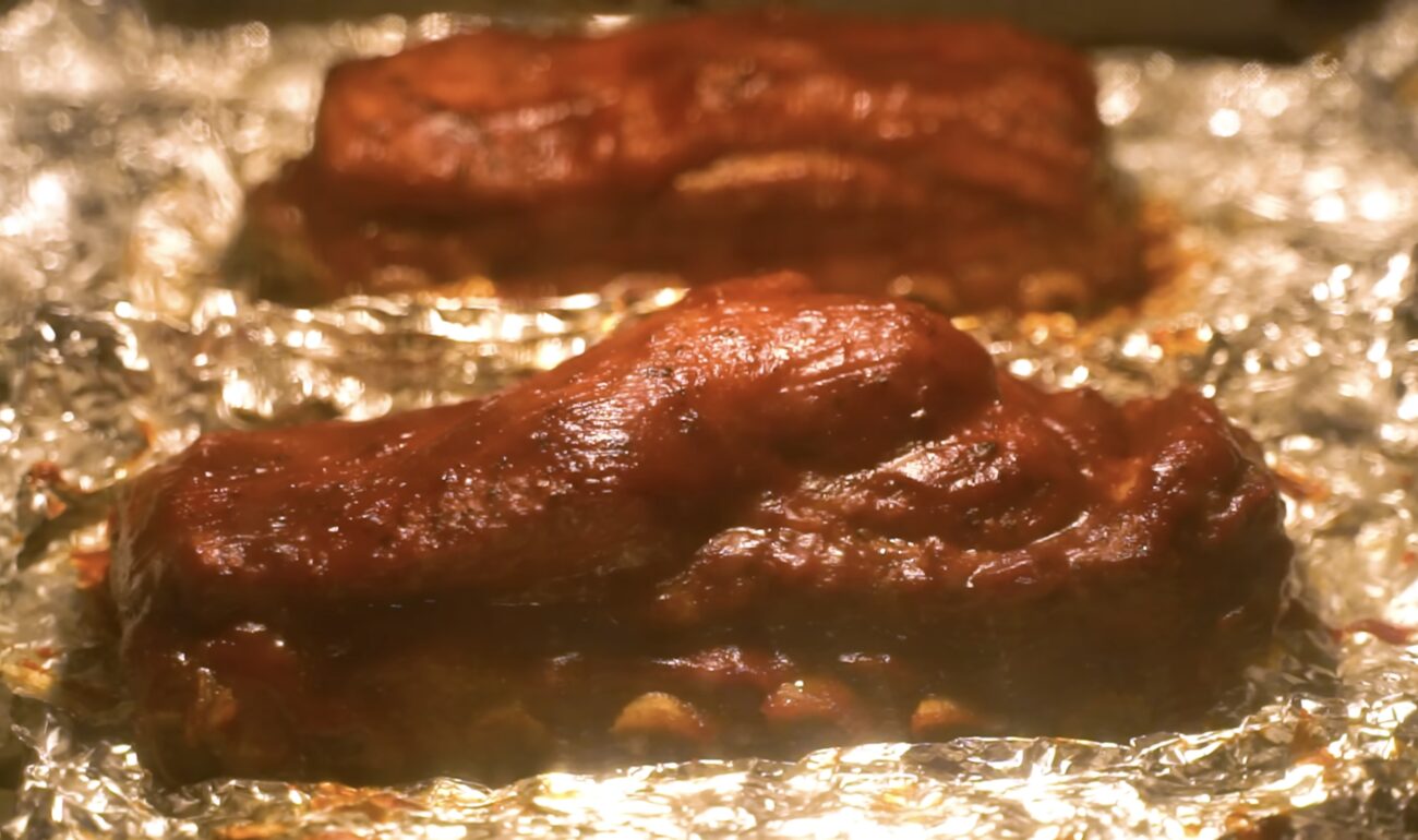 Господині поділилися рецептом соковитих реберець у глазурі
