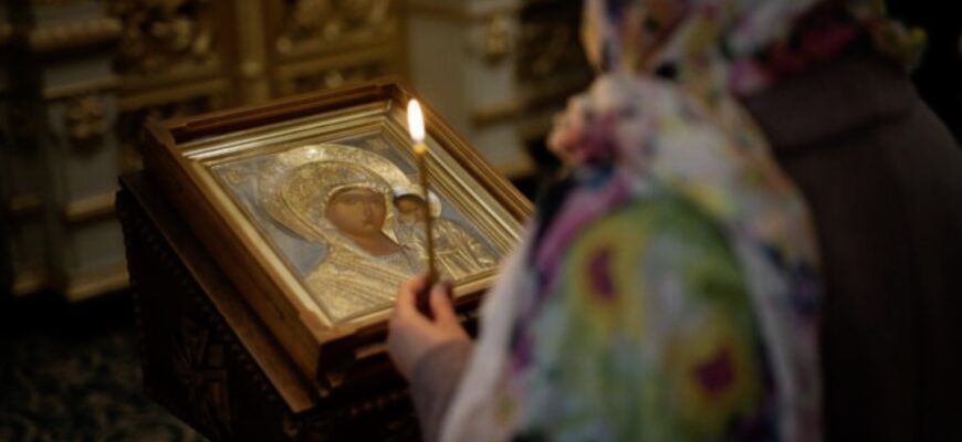 Стрітення Господнє-2026: коли, що не можна робити в цей день та що означає це свято Стрітення Господнє-2026: коли, що не можна робити в цей день та що означає це свято