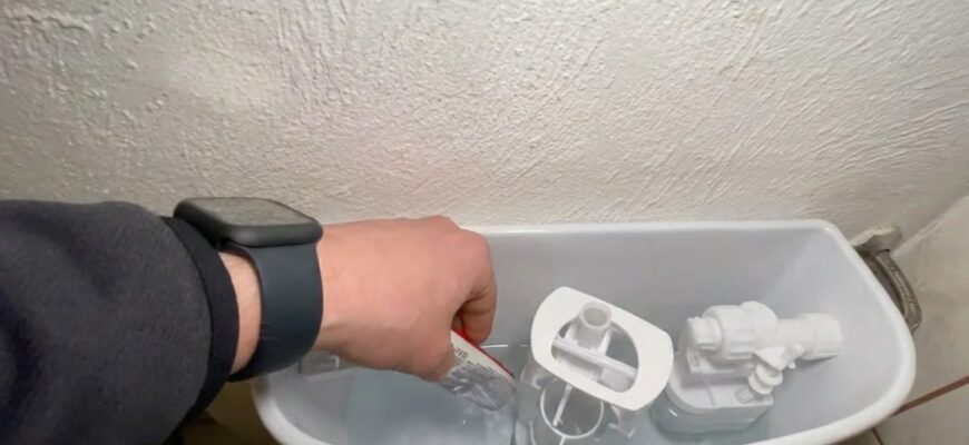 Свекруха хотіла викинути пустий тюбик зубної пасти, а я забрала: роблю в ньому 5 дірок – і в бачок унітаза Свекруха хотіла викинути пустий тюбик зубної пасти, а я забрала: роблю в ньому 5 дірок – і в бачок унітаза